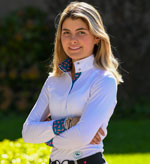 Baylee in White Talent Yarn Shirt